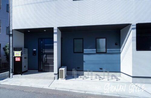 女性も安心なオートロック完備　駐輪場もあります